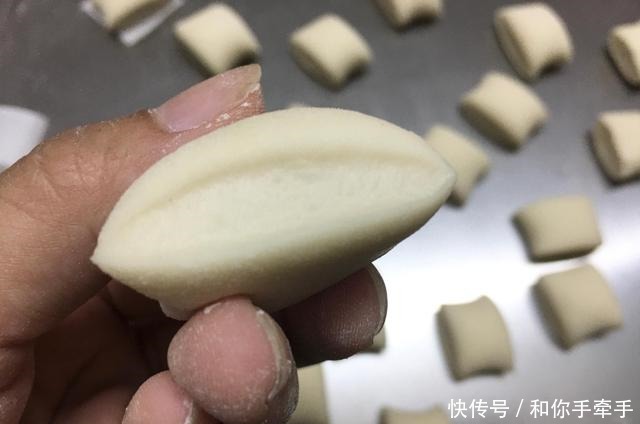 面团|想吃馒头学我这样做,又香又软,一次发酵更省时