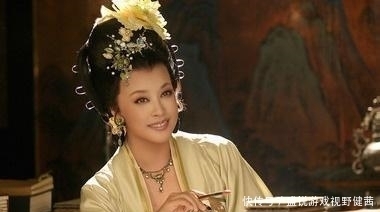 写下|宰相写下“青鹅”两字被处斩, 大臣不解, 武则天: 你拆开看看