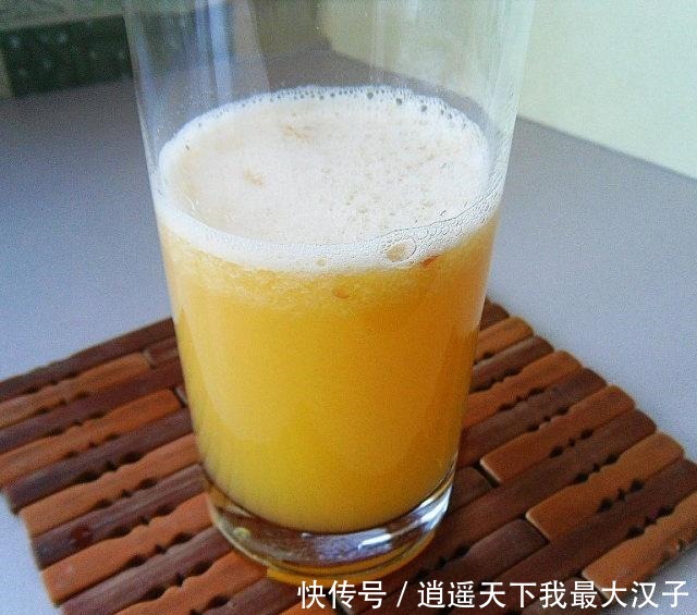 氧化|苹果汁,超简单的苹果汁,味道清甜,还不会氧化哦!