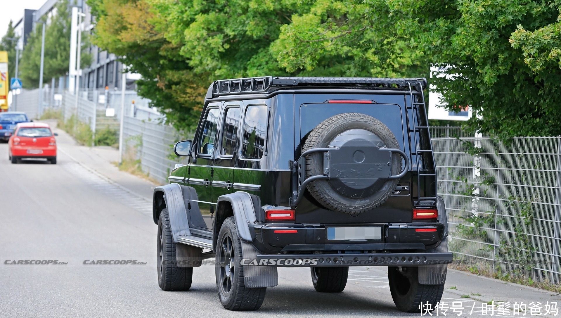 采用了一|全新奔驰G级无伪装谍照曝光，外观和现款车型没有什么大的区别