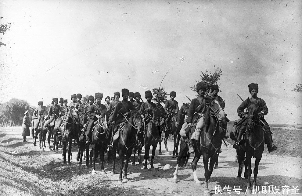 潘维茨|二战哥萨克党卫军:希特勒眼中的“劣等人”也能成为德军精锐?