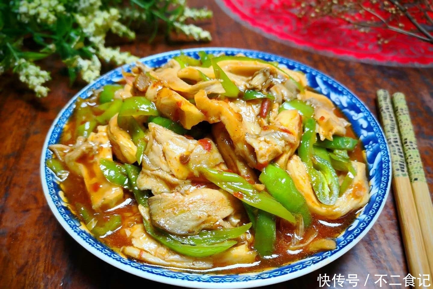 孩子|秋季,孩子宁可不吃肉,也想吃这菜,比吃肉过瘾,三两下吃光一盘