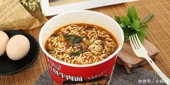 面包|一根火腿肠用一年,相当于两个成年男子的重量,一个人抱不动