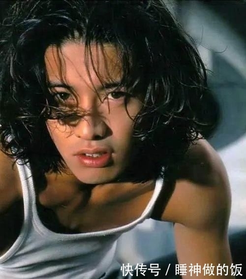 背心|一柜子衣服里，最常穿的居然是它