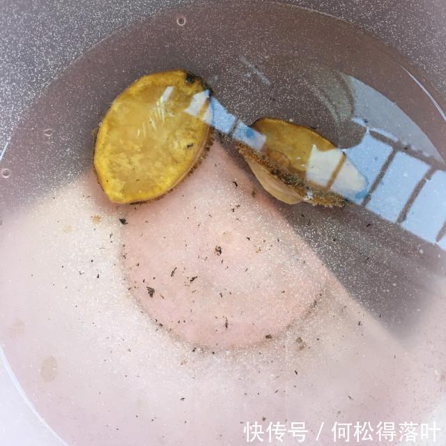 好喝|鲍鱼鸽肉丝瓜汤，营养丰富，鲜美好喝