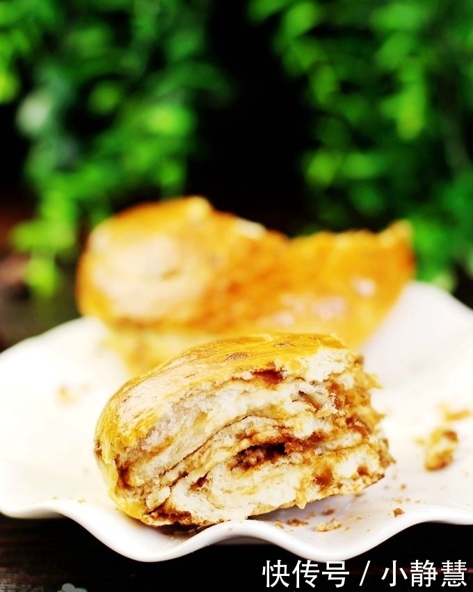  松软|千层发面饼，又出新招，又香又松软，全程不加一滴水和油