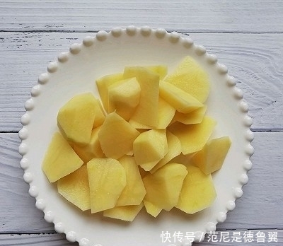 三鲜|#人人能开小吃店#比肉还好吃倍的地三鲜??好吃到爆