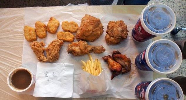 自助餐厅|肯德基开了第一家自助餐厅,每位126元,终于能狂吃炸鸡汉堡了