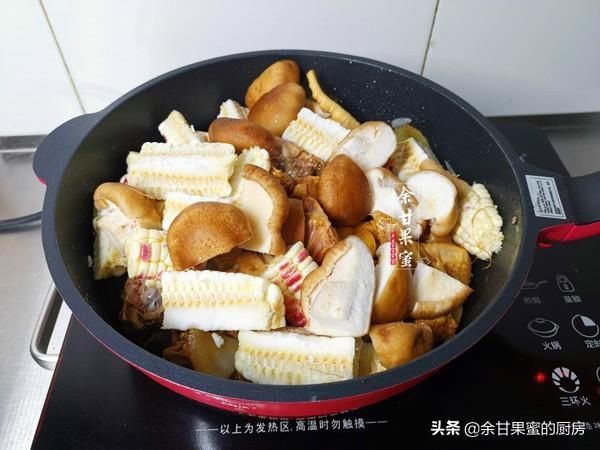 香味|天热下厨,午餐就炖这一道菜,粗粮鸡肉皆有,鲜香味美,开胃下饭