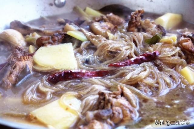 鸡肉|秋天,牛肉羊肉靠边站,最该吃的是这肉,炖土豆很香,人人吃得起
