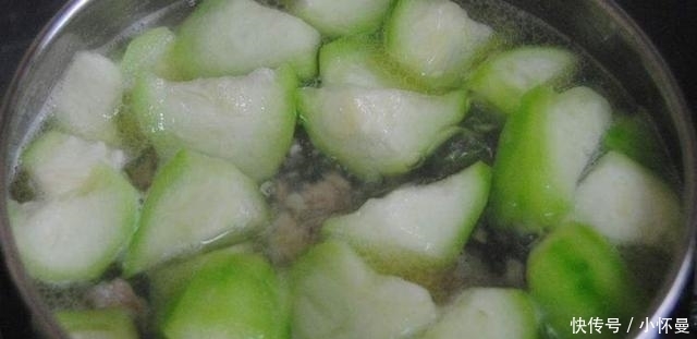 朋友们|丝瓜5种最好吃的做法,简单美味又营养,看看你喜欢吃哪种?