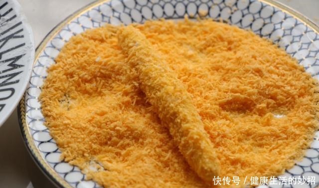 孩子|秋天多吃南瓜,新做法最馋人,孩子吃了一个又一个,根本停不下来