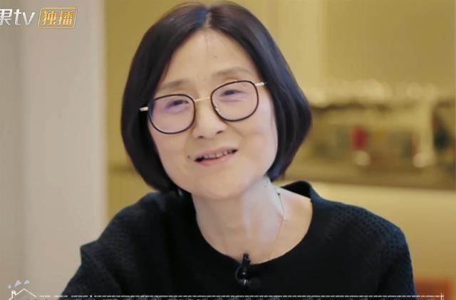 姜潮|姜潮妈妈送儿媳别墅,麦迪娜提出二胎跟自己姓,这合理吗