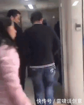 妹子|妹子,你裤子颜色容易让人误会呀,不细看还以为没穿呢