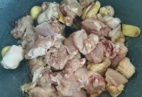 鸡肉|中秋前后,要多吃秋果之王,维C是苹果的5倍,烧鸡肉营养更美味