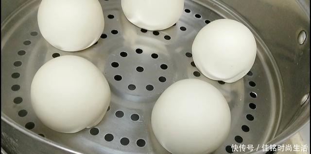 浓浓|戗面馒头的做法，一层一层撕着吃，浓浓面香味，越嚼越香