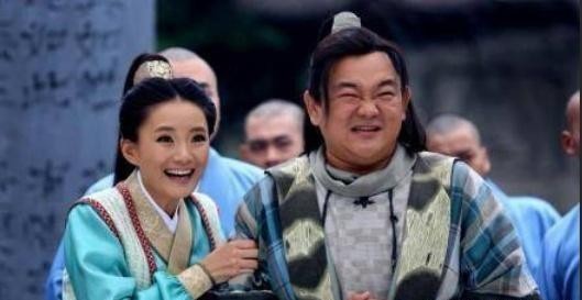 傀儡|史上最窝囊皇帝，当了13年的傀儡，却因一个女人崛起了