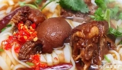 入口|看这爽爽的猪脚皮,咬一口满嘴飚汁,酥到入口即化,舔屏的节奏