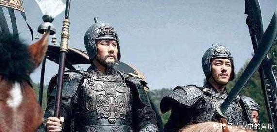 差距|夏侯惇的地位如此高,那他的武力是什么水平?和许褚差距有多大?