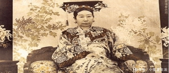 慈禧|100年前, 法国摄影师在慈禧去世后, 记录下了不一样的大清