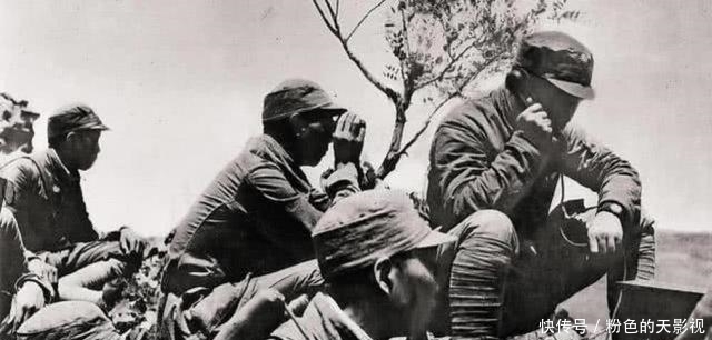 敌人|18岁就成为了师部政委,却授衔为暂授少将,亲自将肩章摘掉不戴