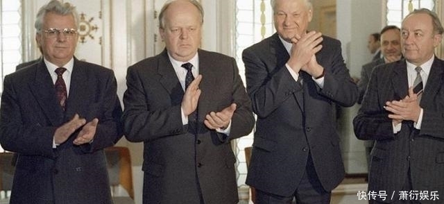 小时|大国之殇:叶利钦7小时终结苏联生命,戈尔巴乔夫5分钟提个人事