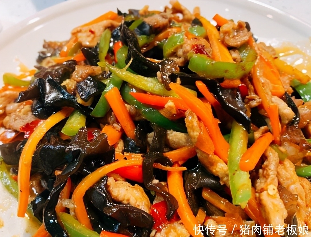 下饭|超下饭的家常菜,鱼香肉丝,好吃到舔盘,肉丝嫩滑入味儿,下饭
