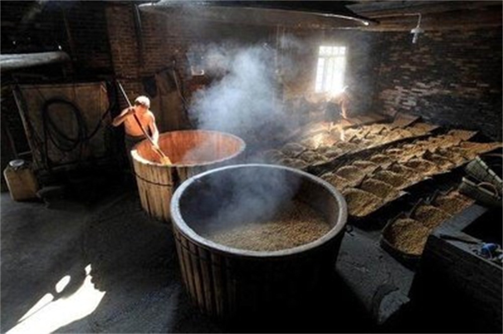 发酵法|烤酒机器-固态发酵法白酒的三大特点