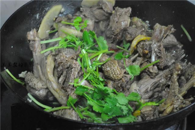 特别简单|鸭子如此烧,不腥不柴特别香,操作简单,我家每年吃掉几十只