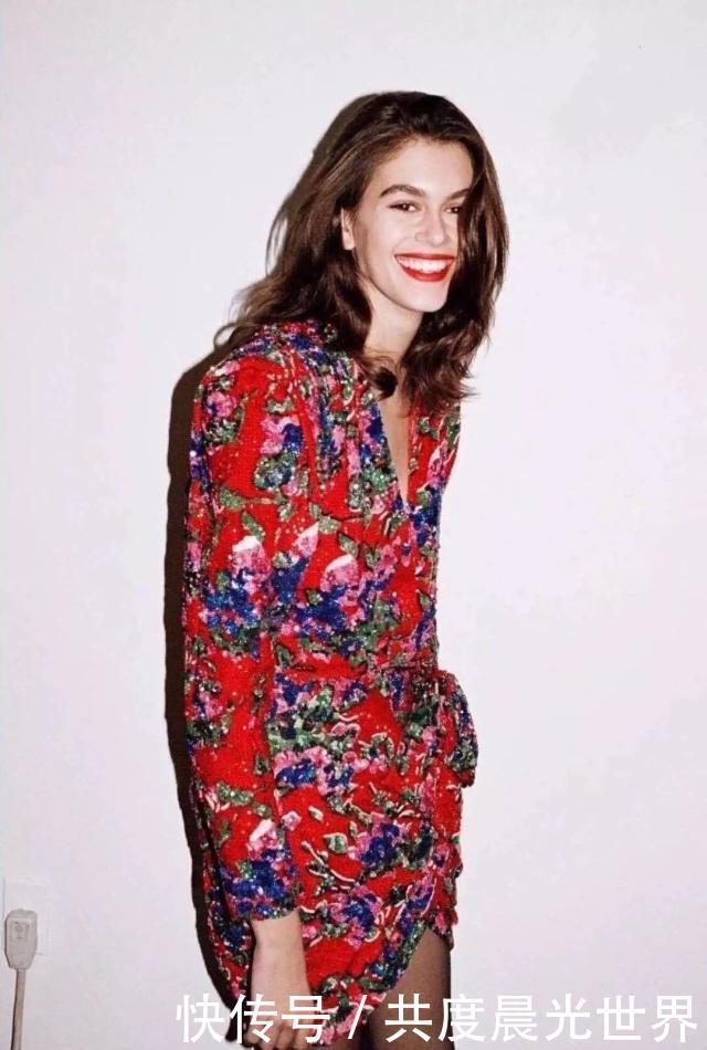 底色|碎花裙怎么挑不俗气