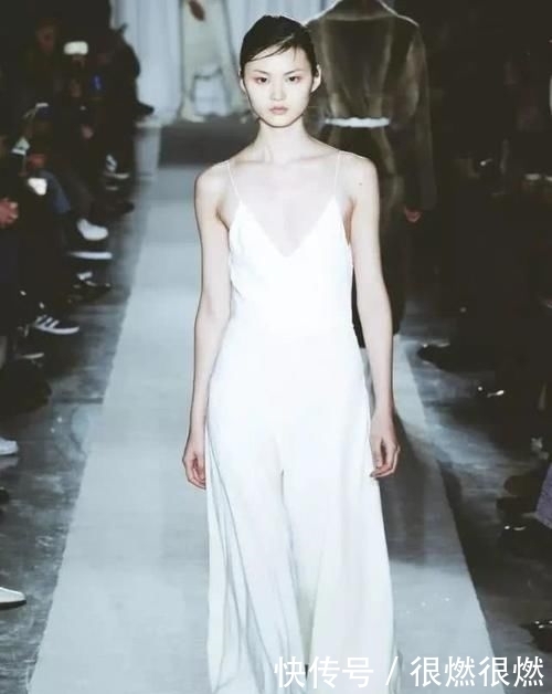 时装周|刘雯接班人原来是她?新一代的国模之光,还是亚洲唯一登上顶级大刊的国模?