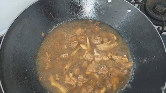  做法|百吃不腻的黄皮鸭做法，关键一步做好，清香开胃没一点腥味