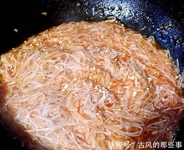 番茄|吃过之后,你会爱上番茄烩金针菇的蔬菜,比肉食更美味,也更容易制作