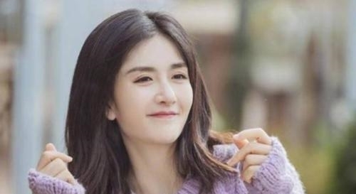  谢娜|主持一期央视节目就被“换掉”，离开何炅之后，谢娜难挑大梁？