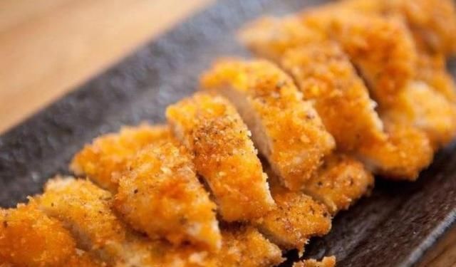 炸鸡|炸鸡排用“面粉”还是“淀粉”多加一步香酥美味，比外边好吃