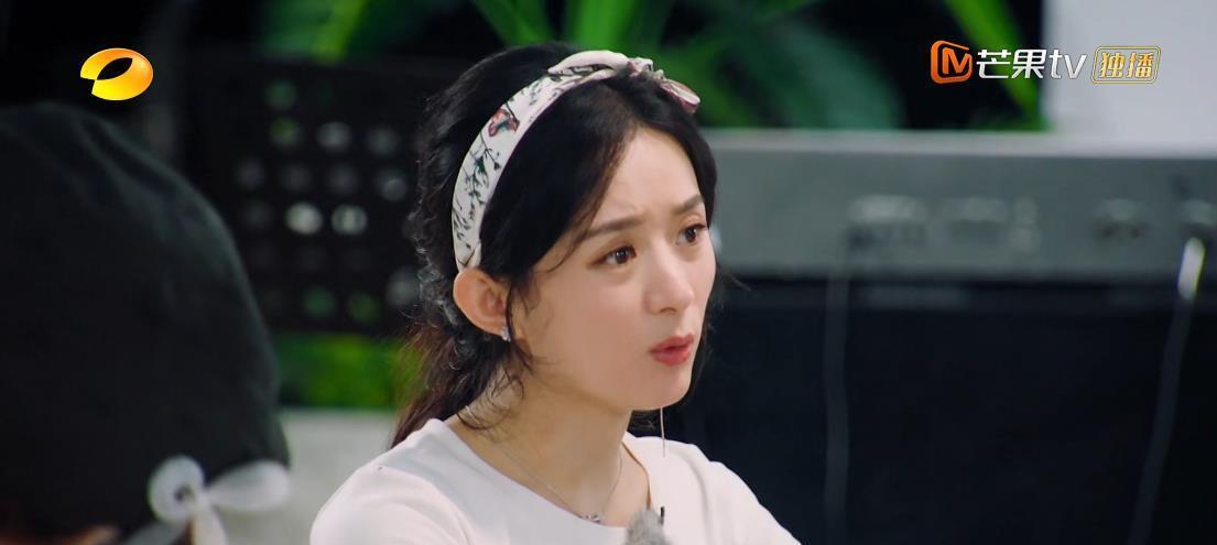  赵丽颖|黄晓明暂退《中餐厅》，赵丽颖接棒压力大爆哭，首位飞行嘉宾亮相