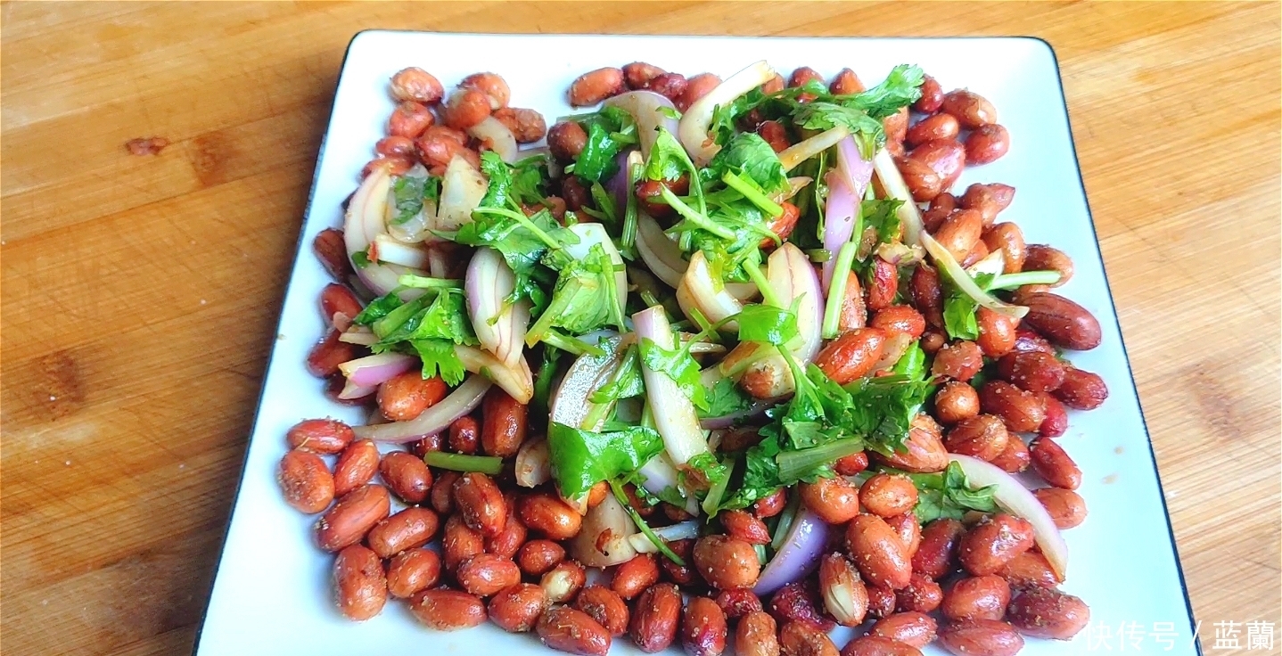 搅拌均匀|一把香菜,一把花生,宝妈教你做美味下饭菜,上桌老公孩子都爱吃