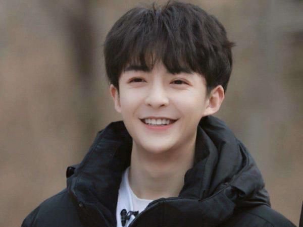  选择男团|《青春有你3》官宣在即，看到第一位练习生的颜值，门槛有点低