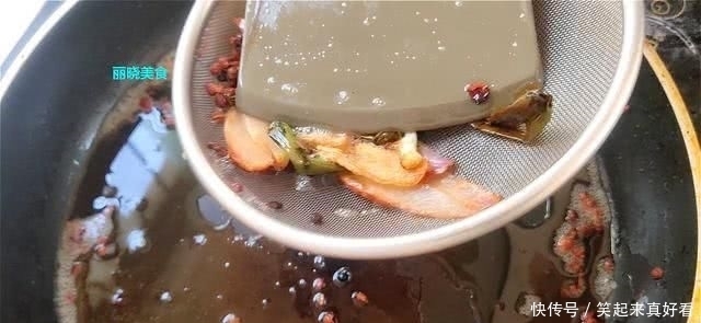 发酵|外面卖8元一张发面酱香饼,自己做成本3元,酱料配方告诉你,香