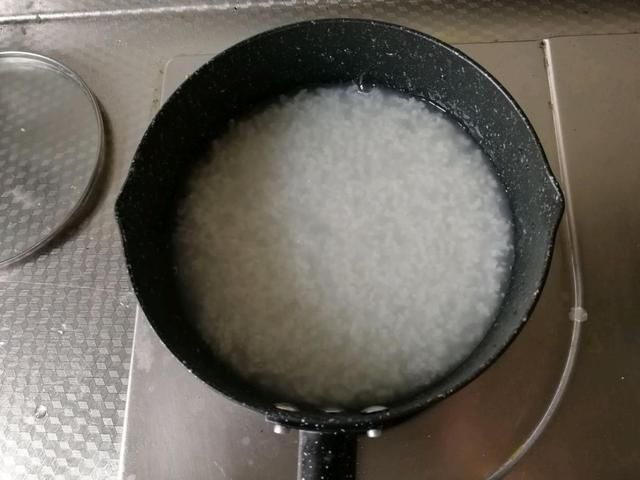 白粥|白粥太无味教你一款有肉有菜的粥,颜色好看又好喝