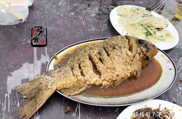 农村|农村330元一桌的宴席，鸡鸭鱼肉都有，利润在哪？