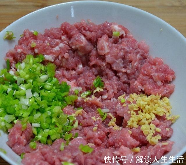 珍珠|珍珠丸子,学会这个做法,随时在家就能做,百吃不腻