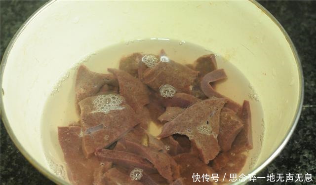 最伤|喝酒伤肝大错特错,这件事虽不起眼,但最伤肝,大家每天总是做