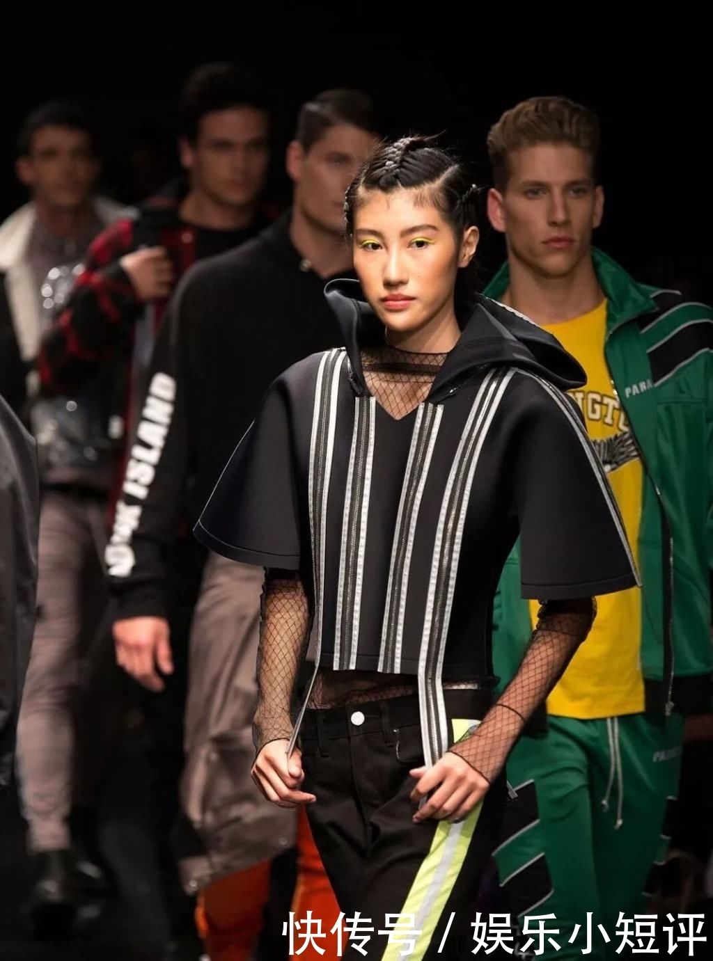 seating的工作|时装周实习生如何应付那些来看秀的“妖魔鬼怪”?