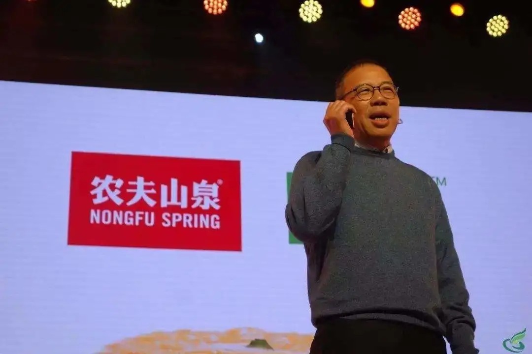 商业|一战赚了2000亿,农夫山泉创始人钟睒睒与他的商业帝国