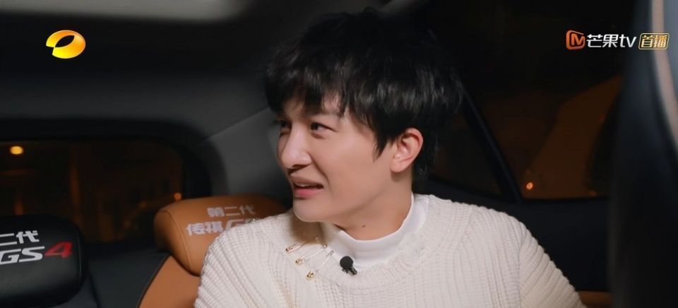 走出|周深走出家门首战告捷,而蔡程昱的反向神预言,让周深气到黑脸