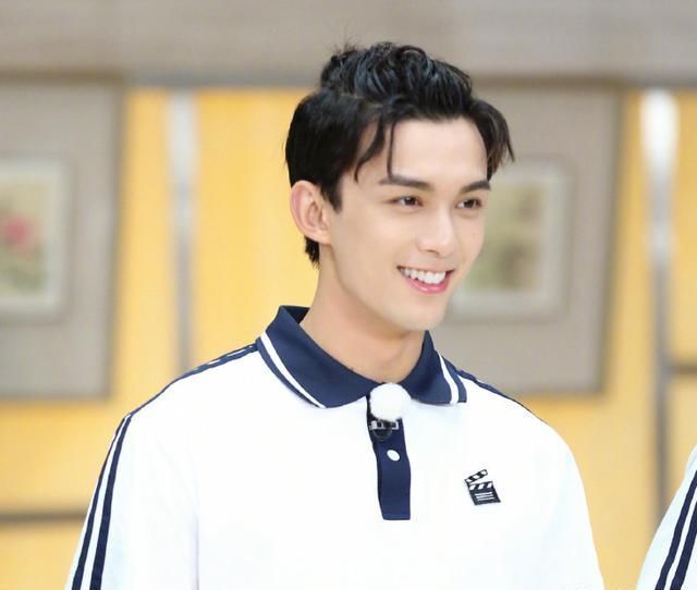  成功|《奔跑吧》：郭麒麟被金靖狂追反撕成功，与吴磊蔡徐坤上演无间道