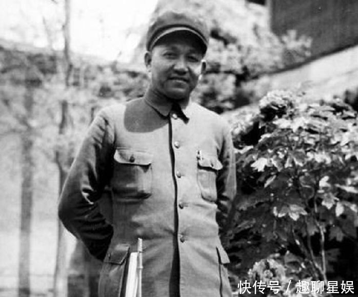 师长|当年的师长和政委,20年后政委授予上将军衔,师长的结局令人唏嘘