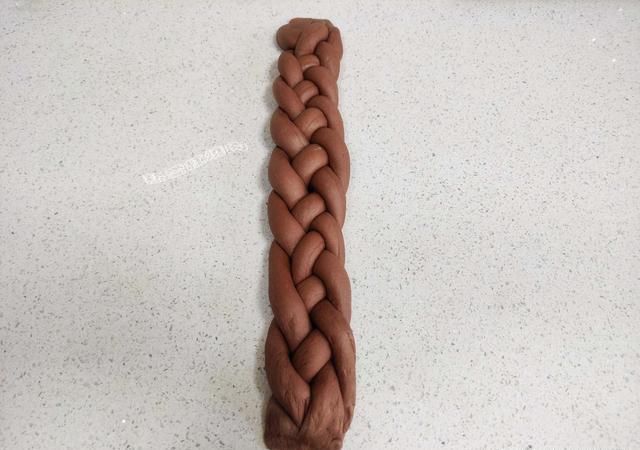 面包|辫子面包容易断筋,自打用了这办法,次次成功心情超好你也试试吧