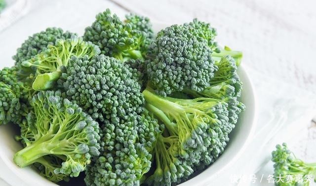 营养|你家还在吃花菜吗花菜分白色和青色,颜色不同差别竟然这么大